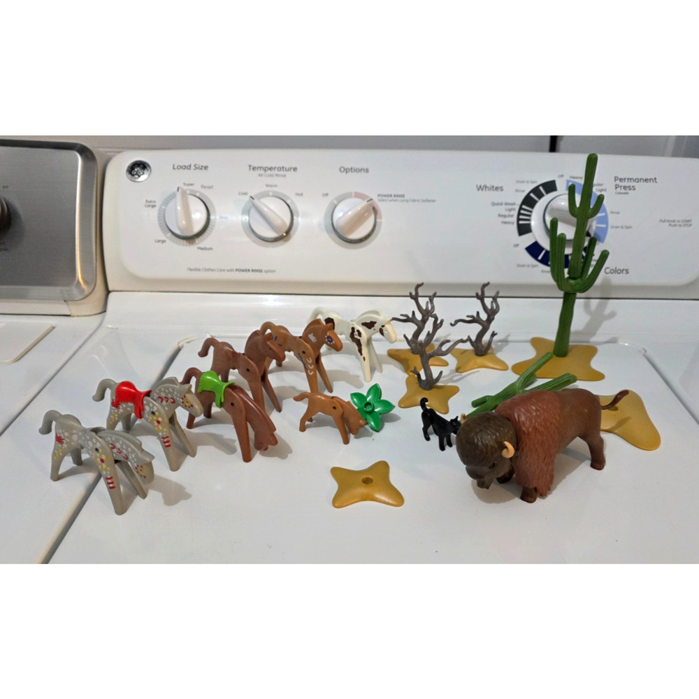 Playmobil Geobra Lot of Vintage Native Indian Horses & Foal - Buffalo - Dog - ++